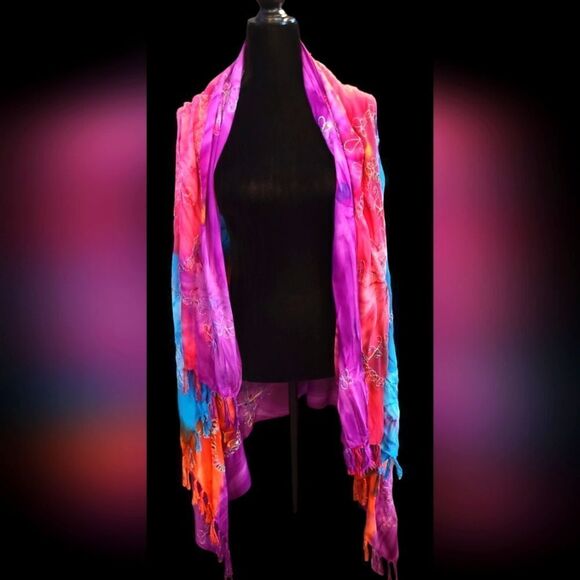 Hand-Made Wrap or Shawl Embroidered Sequined Tie-Dyed Fringe  45" x 65" - Picture 2 of 15